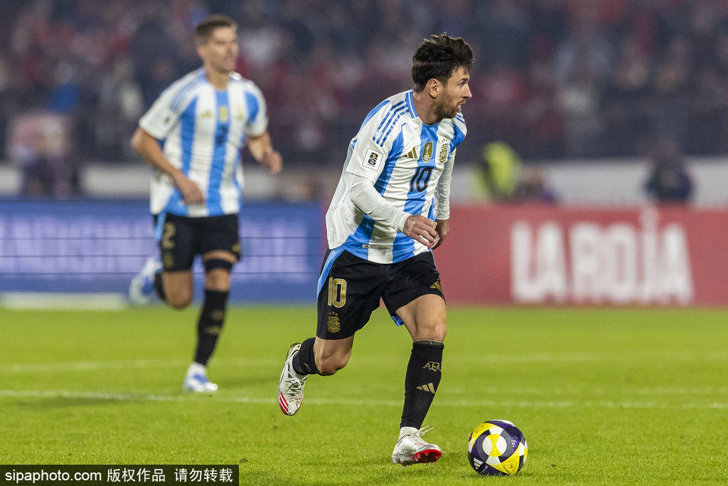 皇冠信用盘正网_展望2026世界杯：C罗梅西谢幕战+巴西冲6星 意大利又缺席皇冠信用盘正网？