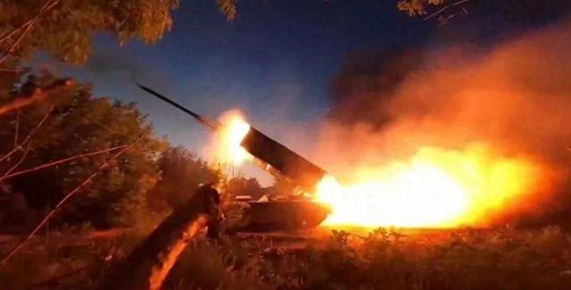 皇冠信用网代理怎么申请_越打越猛！俄军撕开数公里缺口皇冠信用网代理怎么申请，乌军官痛苦承认：这仗打不下去了